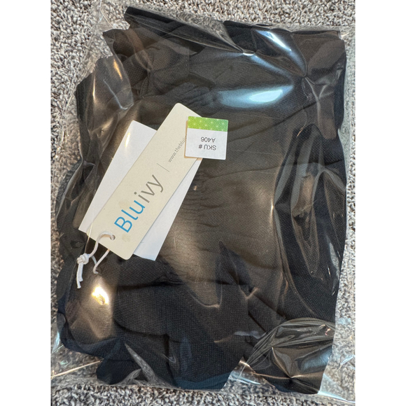 Bluivy Scallop Hem Hight-Waisted Shorts in Black| Sz S, NWT - Picture 2 of 2